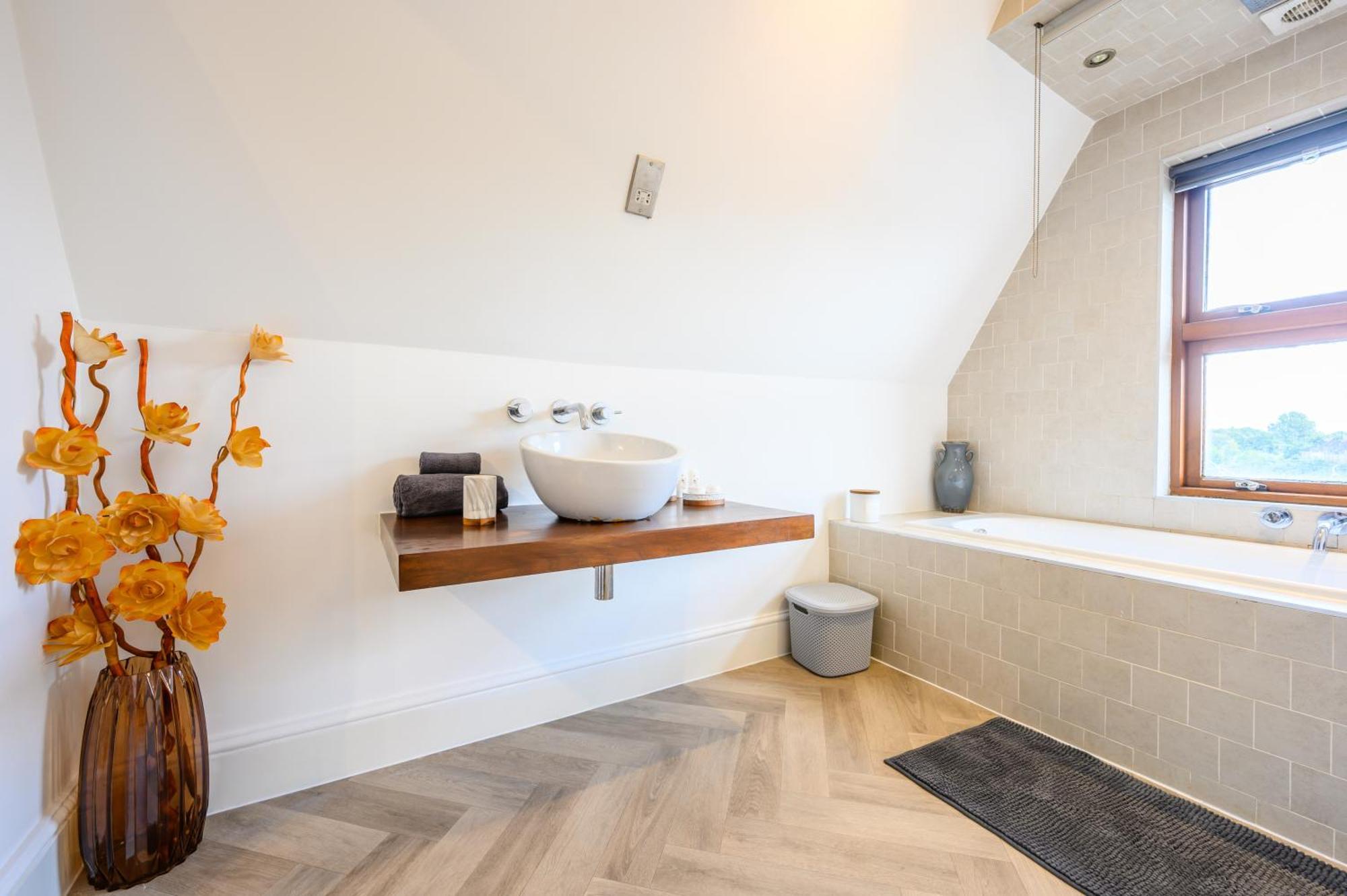 Llandaff Lofts - 2 Bed - Terrace - Wifi Apartment
