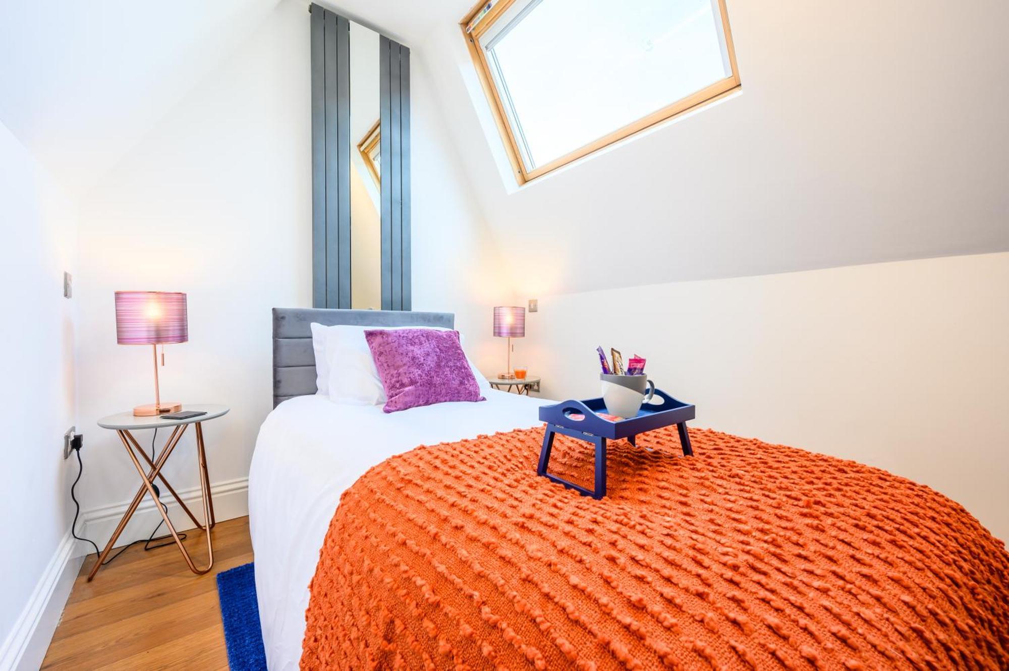 Llandaff Lofts - 2 Bed - Terrace - Wifi Apartment *