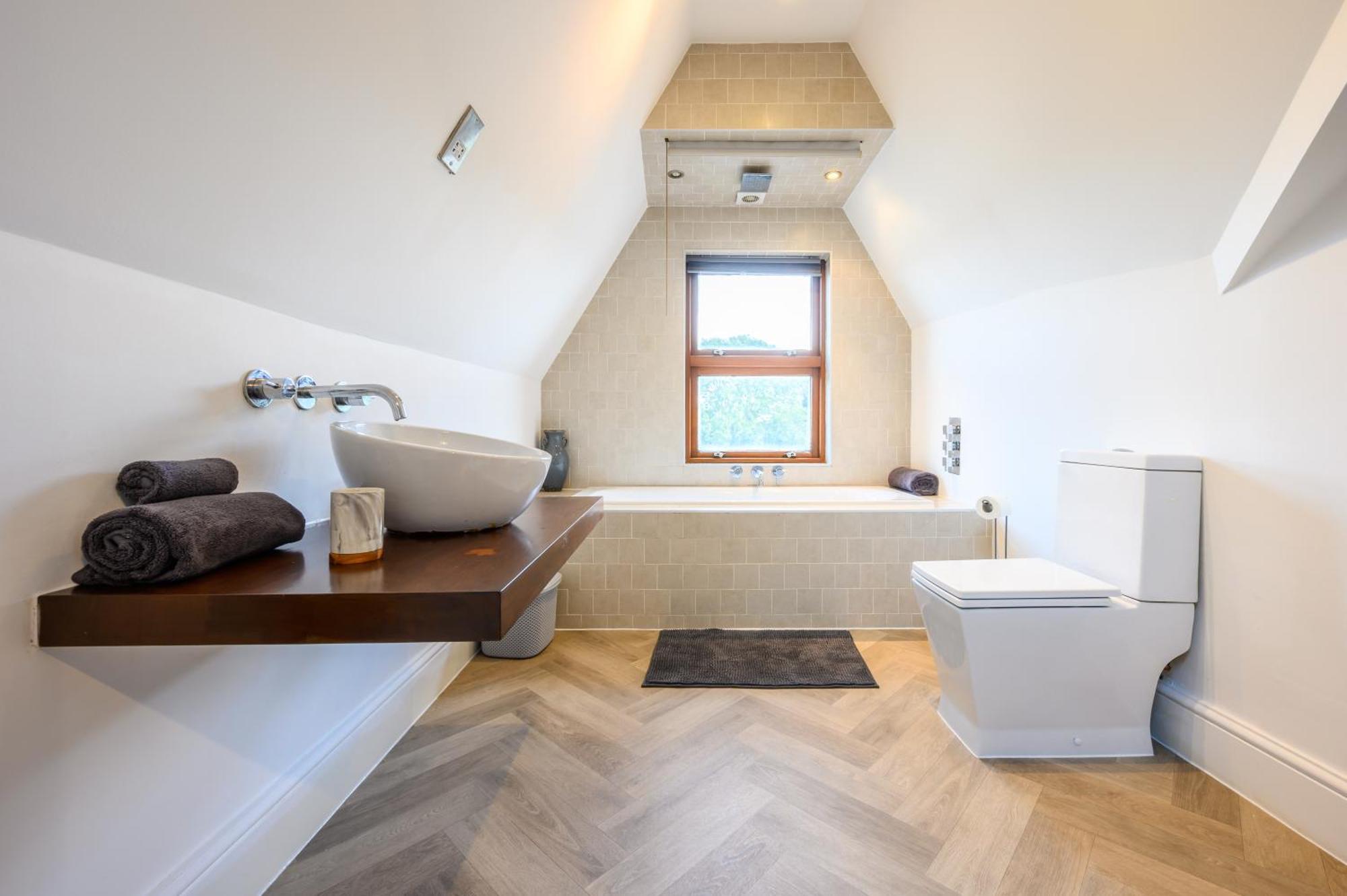 Llandaff Lofts - 2 Bed - Terrace - Wifi Apartment